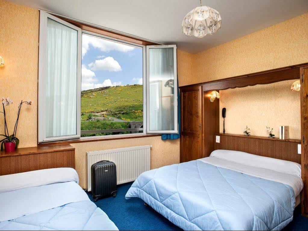 Le Relais De L'Aubrac Hotel Насбиналс Екстериор снимка